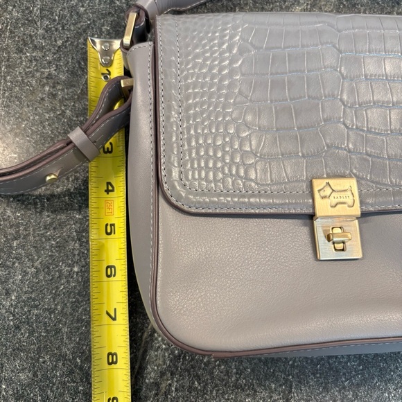 Radley London Light Grey Leather
Crossbody Bag - Picture 10 of 10